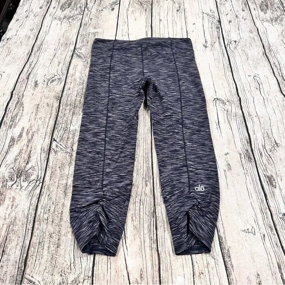 Alo Yoga cropped space dye leggings with rouching at cuffs size small